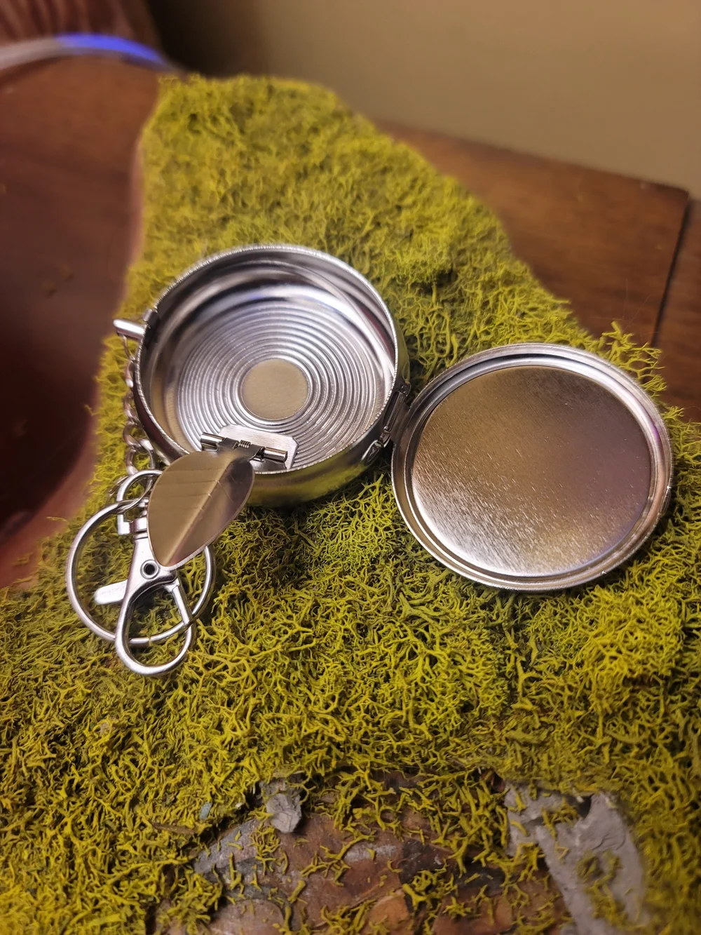 Celestial Moon & Star Keychain Pocket Ashtray - Black